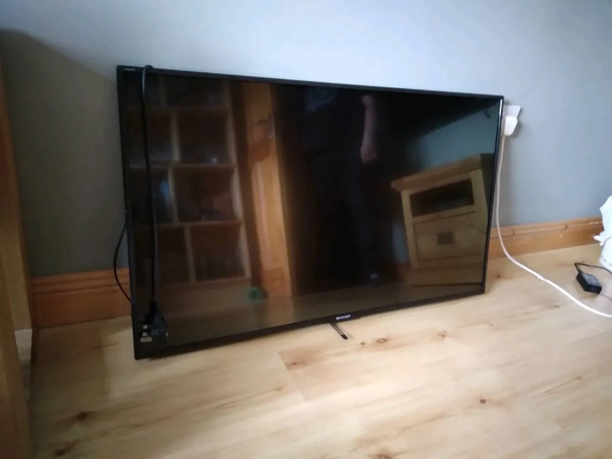 Tv - Image 2