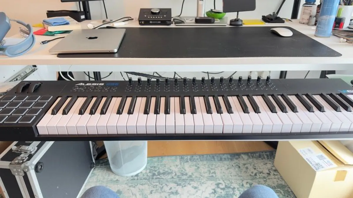 Alesis VI61 - Image 2