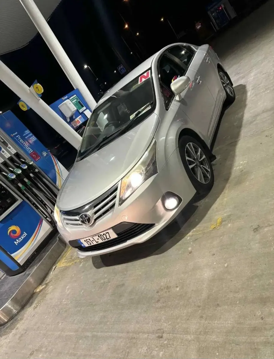 2015 Toyota Avensis 2.0 D4D - Image 1
