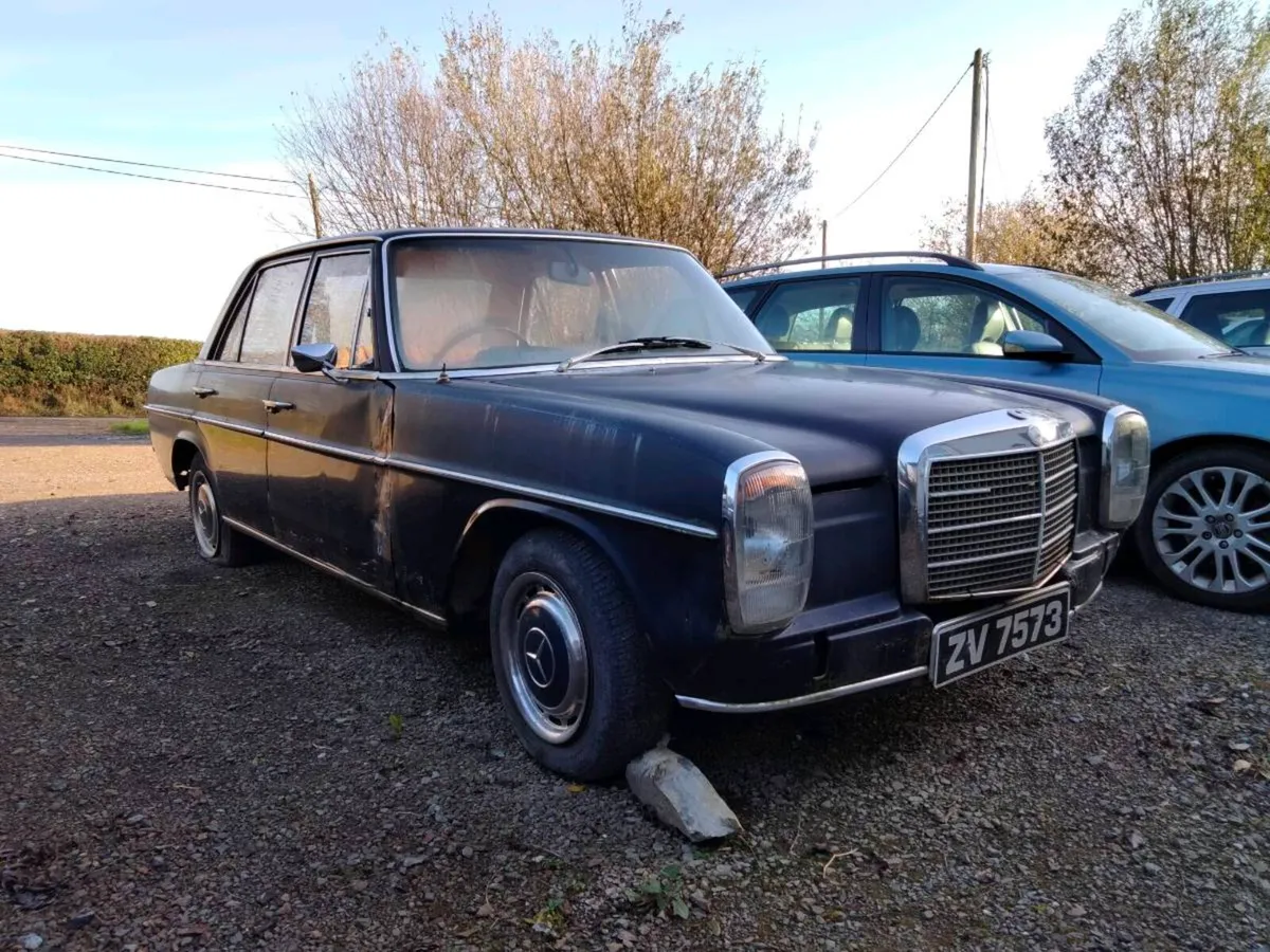 Mercedes 250 w114 2.8l auto - Image 1