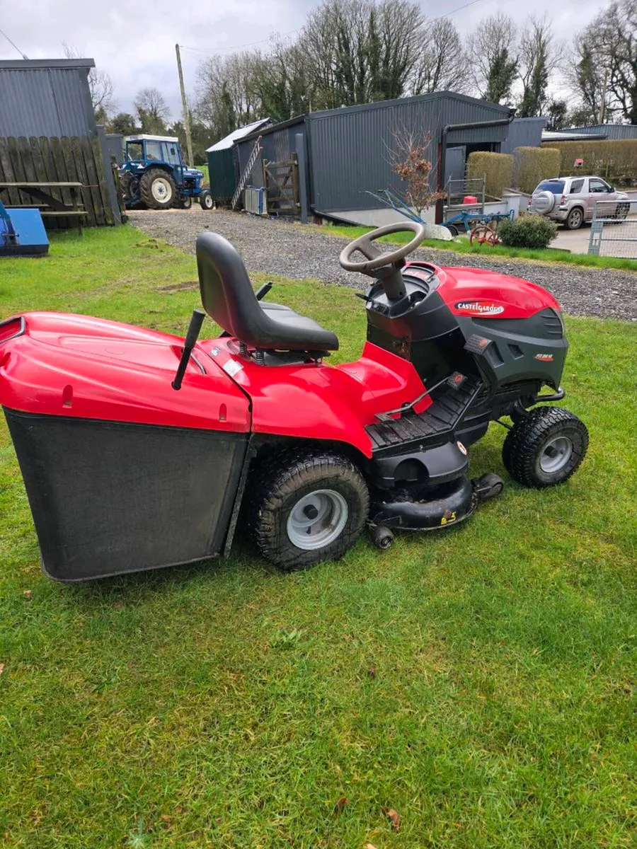 Ride on Lawnmower - Image 3