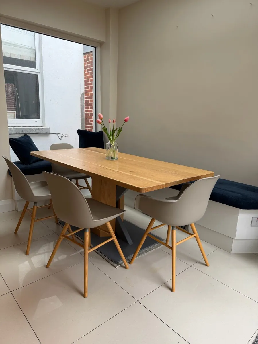 Kitchen table chairs and bar stools - Image 1