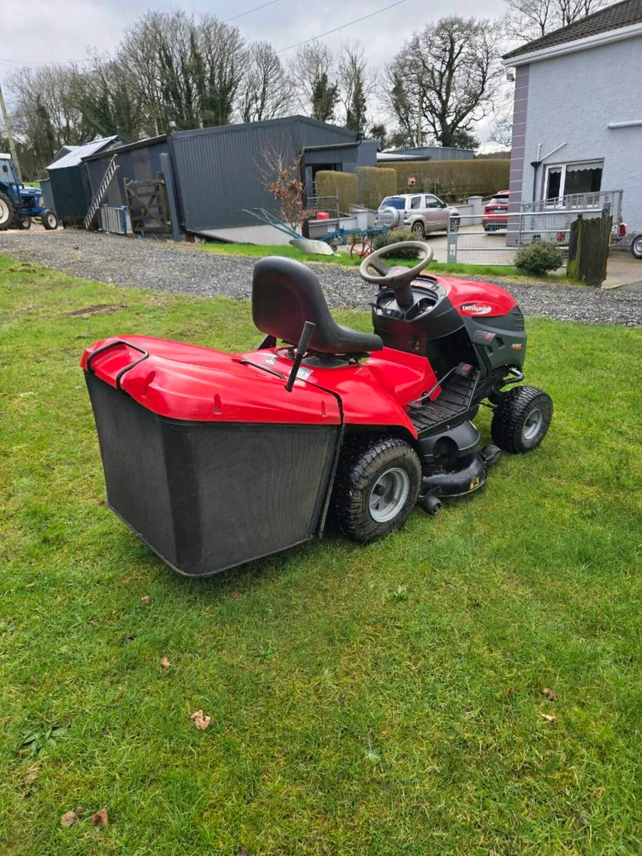 Ride on Lawnmower - Image 4