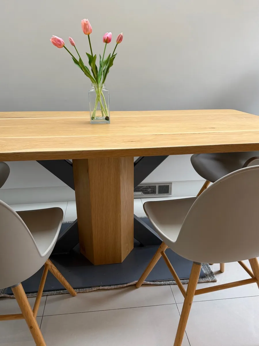 Kitchen table chairs and bar stools - Image 2