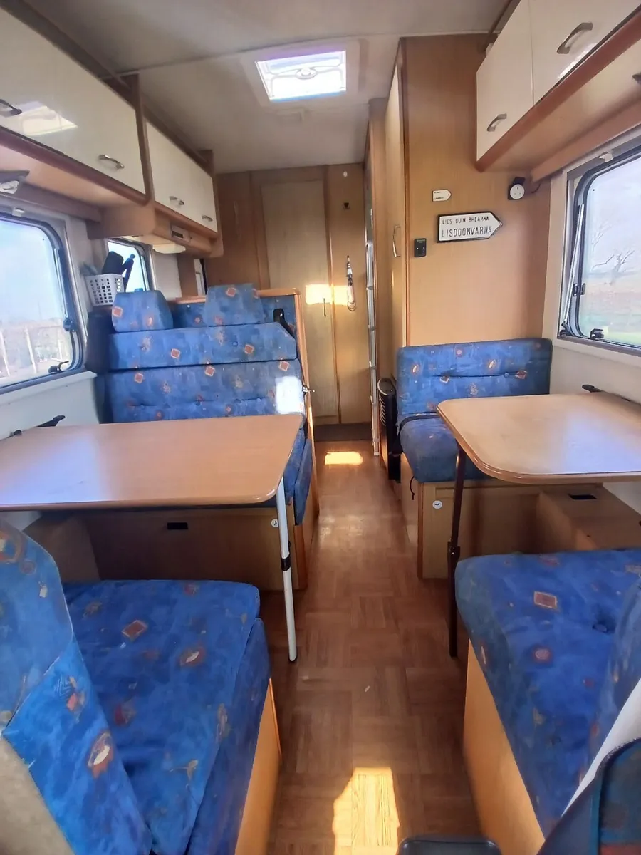 Campervan 6 berth with bunk beds- great for family - Image 4