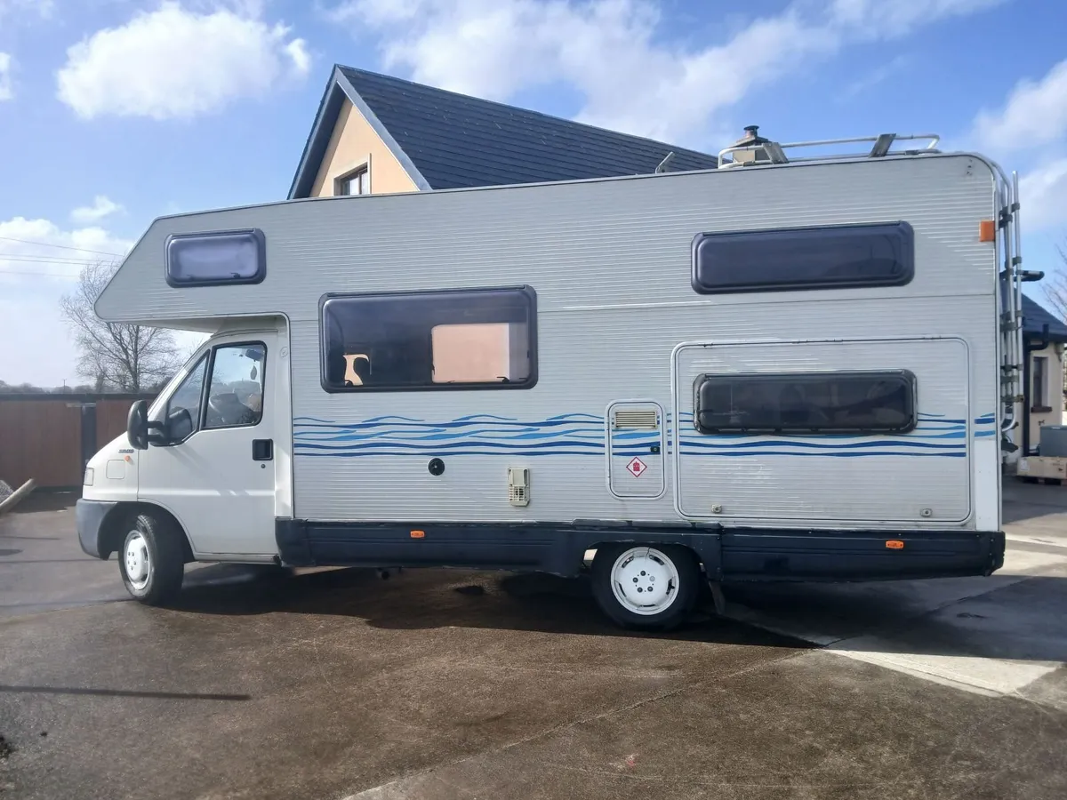 Campervan 6 berth with bunk beds- great for family - Image 2