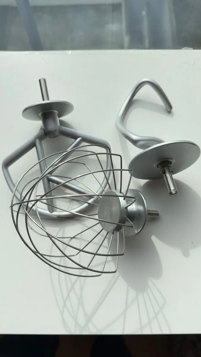 Kenwood kMix Stand Mixer - Red with 5L Glass Bowl - Image 2