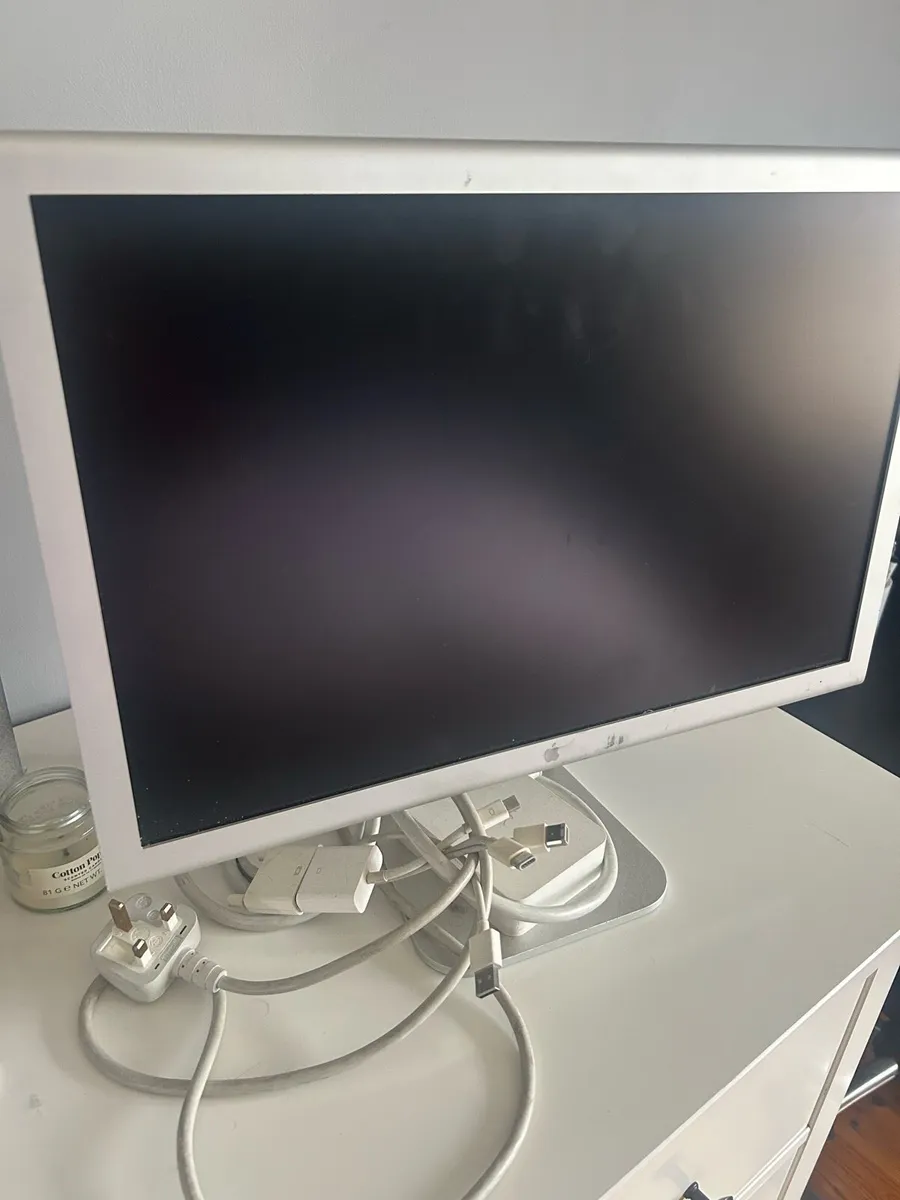 Apple Mac Cinema Display Monitor - Image 2