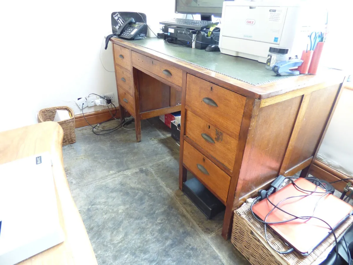 Antique office desk - Image 3