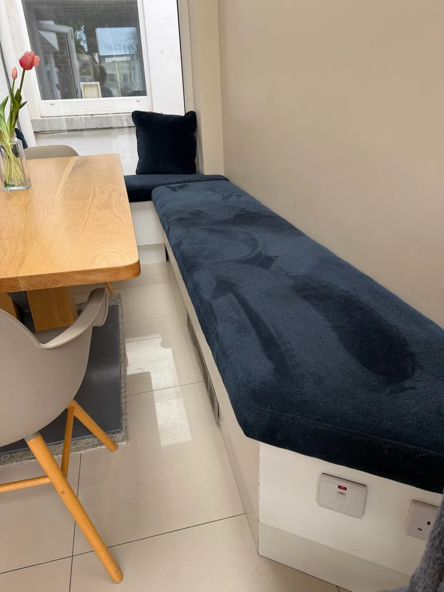 Fitted kitchen benches - Image 1