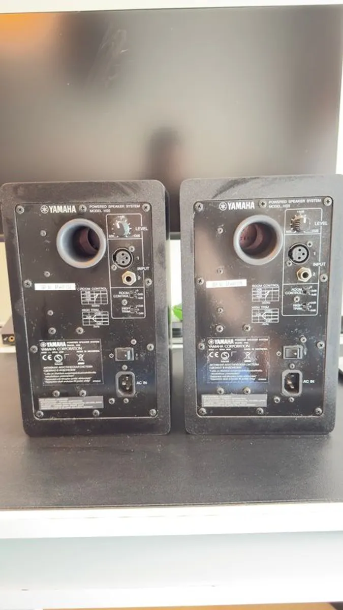 Yamaha HS5 Active Studio Monitor Pair - Black - Image 2