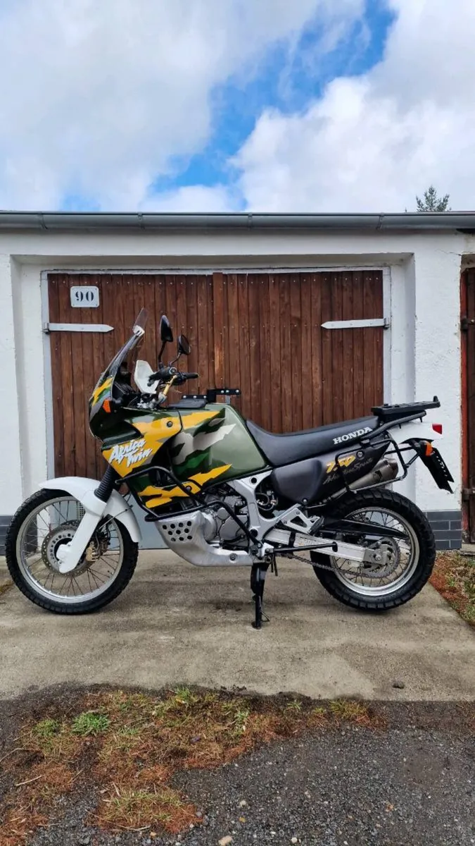 XRV750 Africatwin RD07A - Image 2