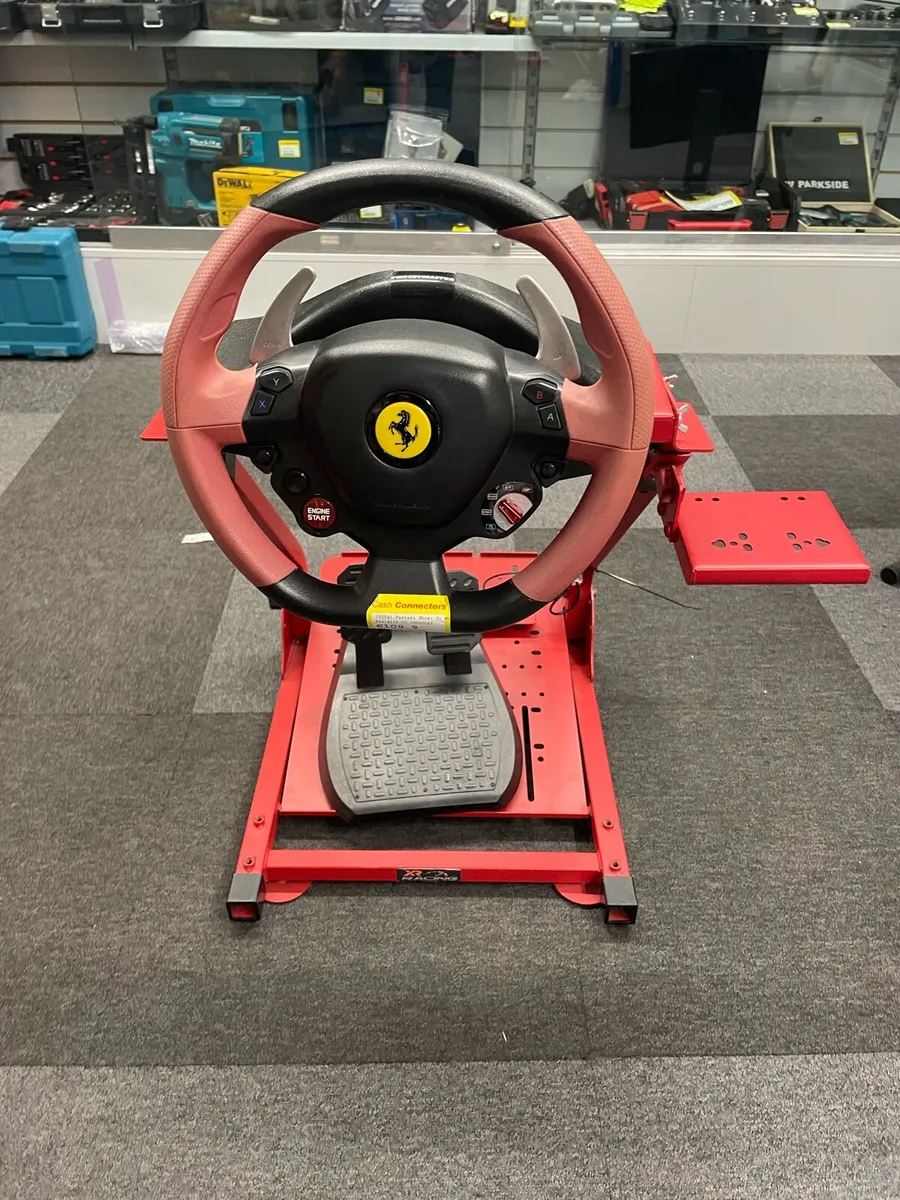 Ferrari Xbox+ Pc Wheel/Pedals/Frame - Image 1