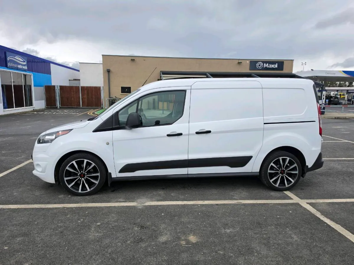 2017 Ford Transit Connect LWB - Image 4