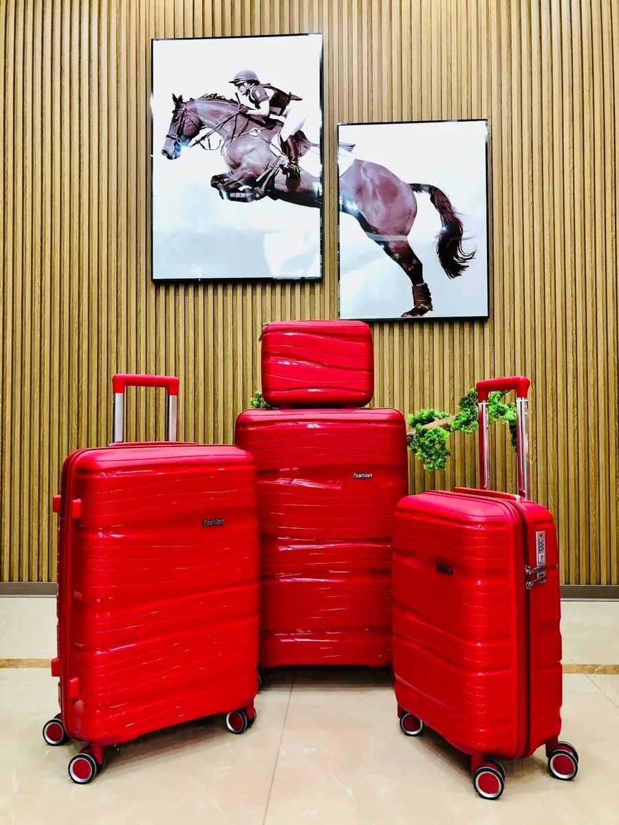4 pcs. Set Suitcases. FREE Delivery - Image 1
