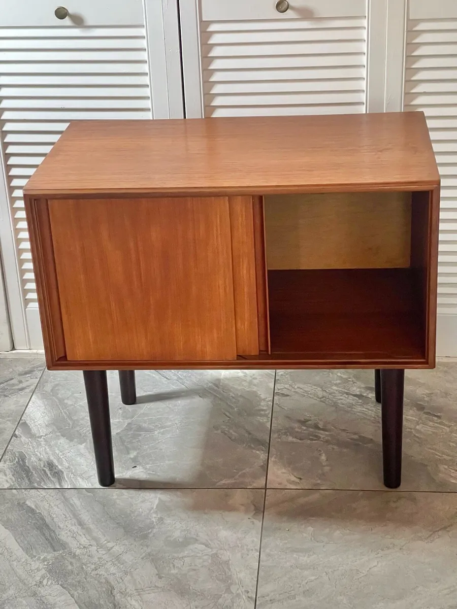 Mid century G plan media chest - Image 3