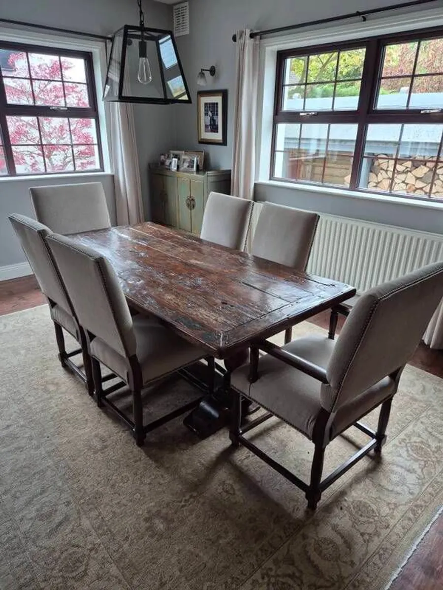 Dining Table and 6 chairs - Image 1