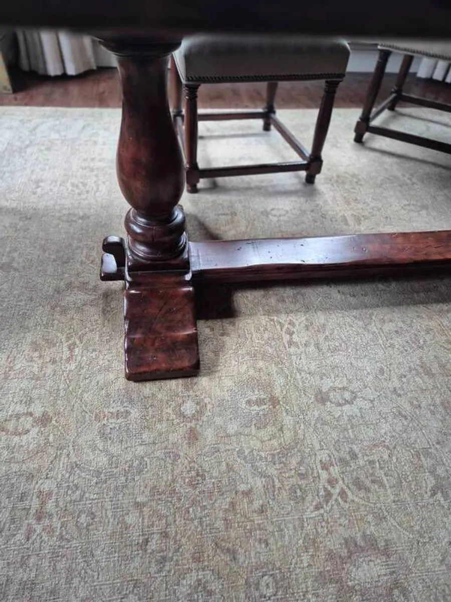 Dining Table and 6 chairs - Image 4