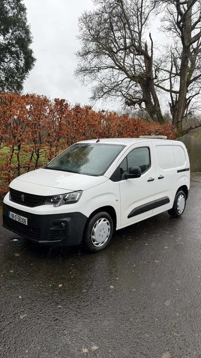 Peugeot partner 2019 , 1.6L engine - Image 1