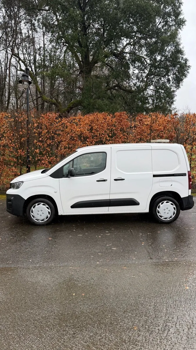 Peugeot partner 2019 , 1.6L engine - Image 2