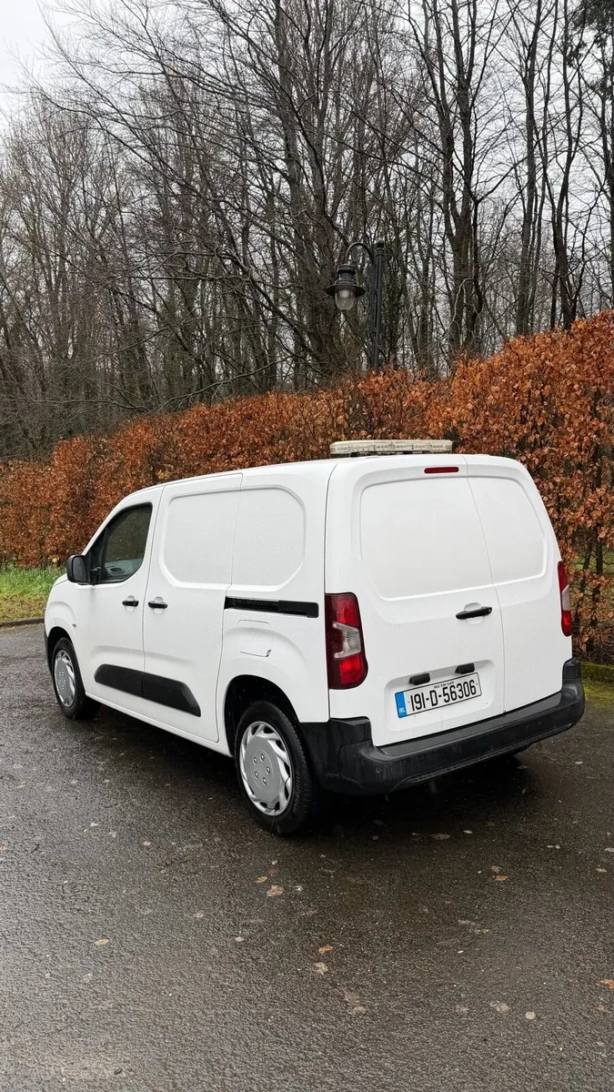 Peugeot partner 2019 , 1.6L engine - Image 3