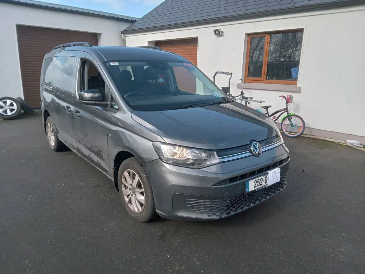 252 VW Caddy 7 seater - Image 2
