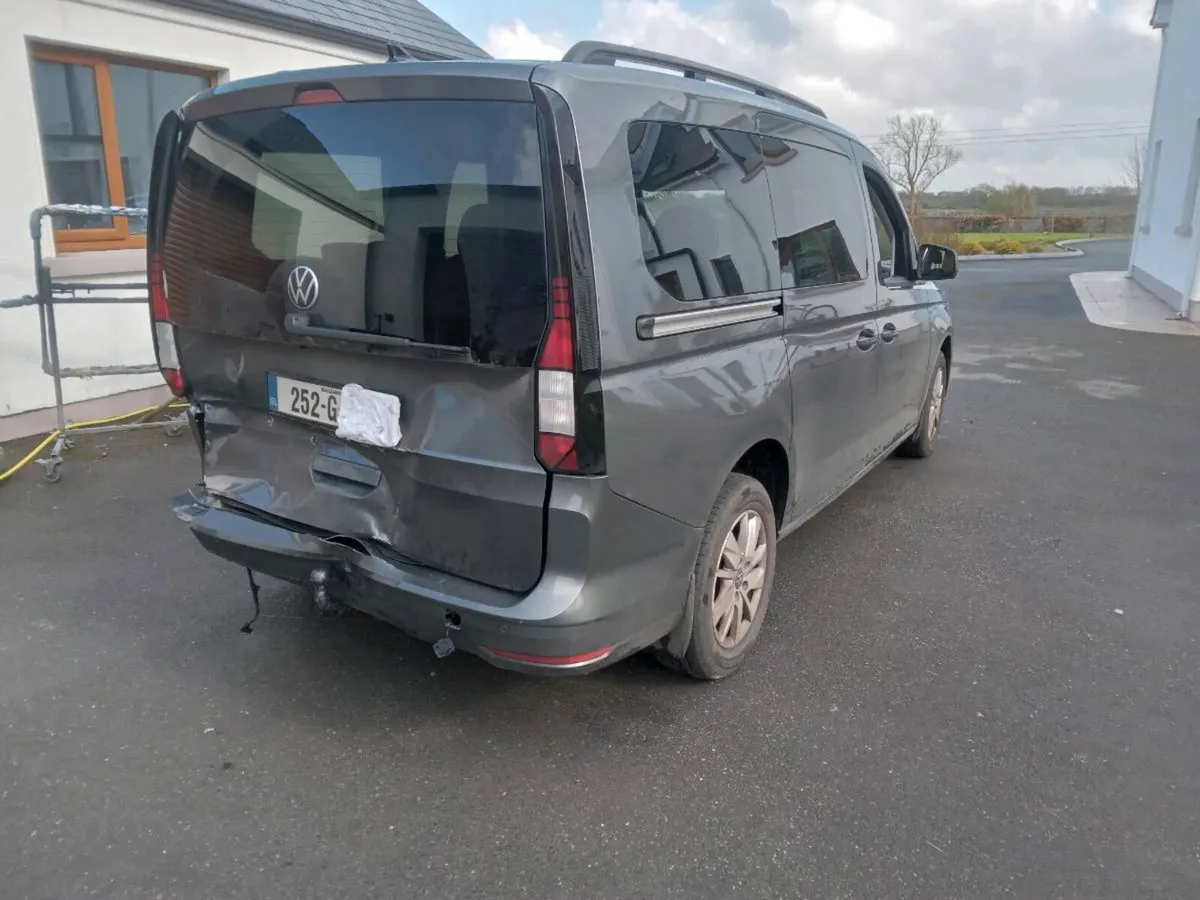 252 VW Caddy 7 seater - Image 4