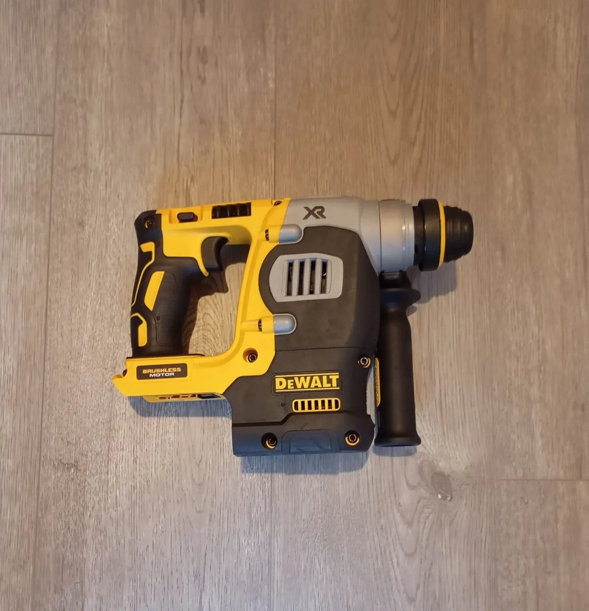 DeWalt dch273 SDS Masonry Drill - Image 3