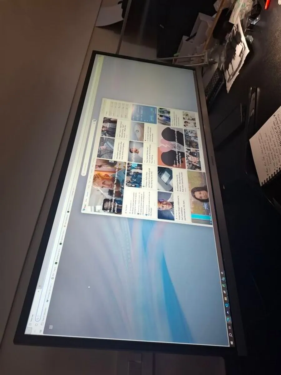 34 inch samsung  widescreen monitor - Image 2