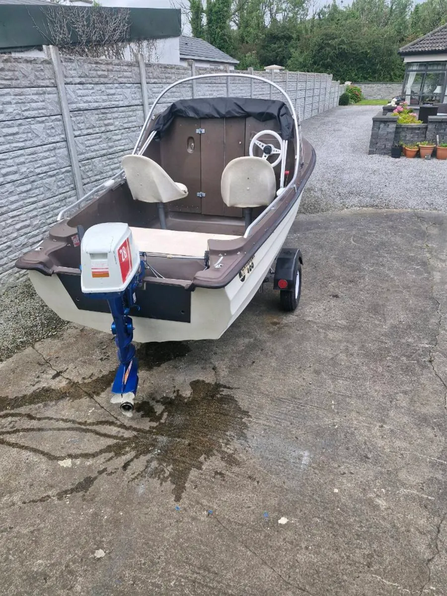 Boat and trailer and two engines for sale - Image 1