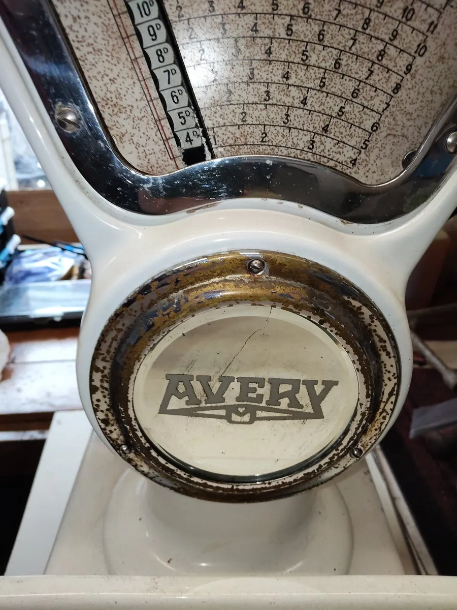 Vintage Avery shop weighing scales - Image 2