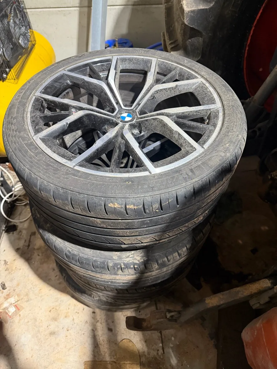 BMW Alloys 19”