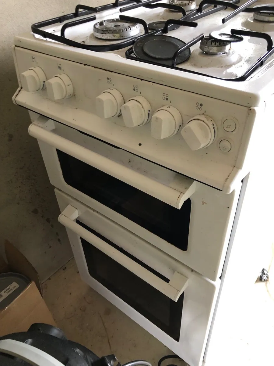 Gas cooker - Image 1