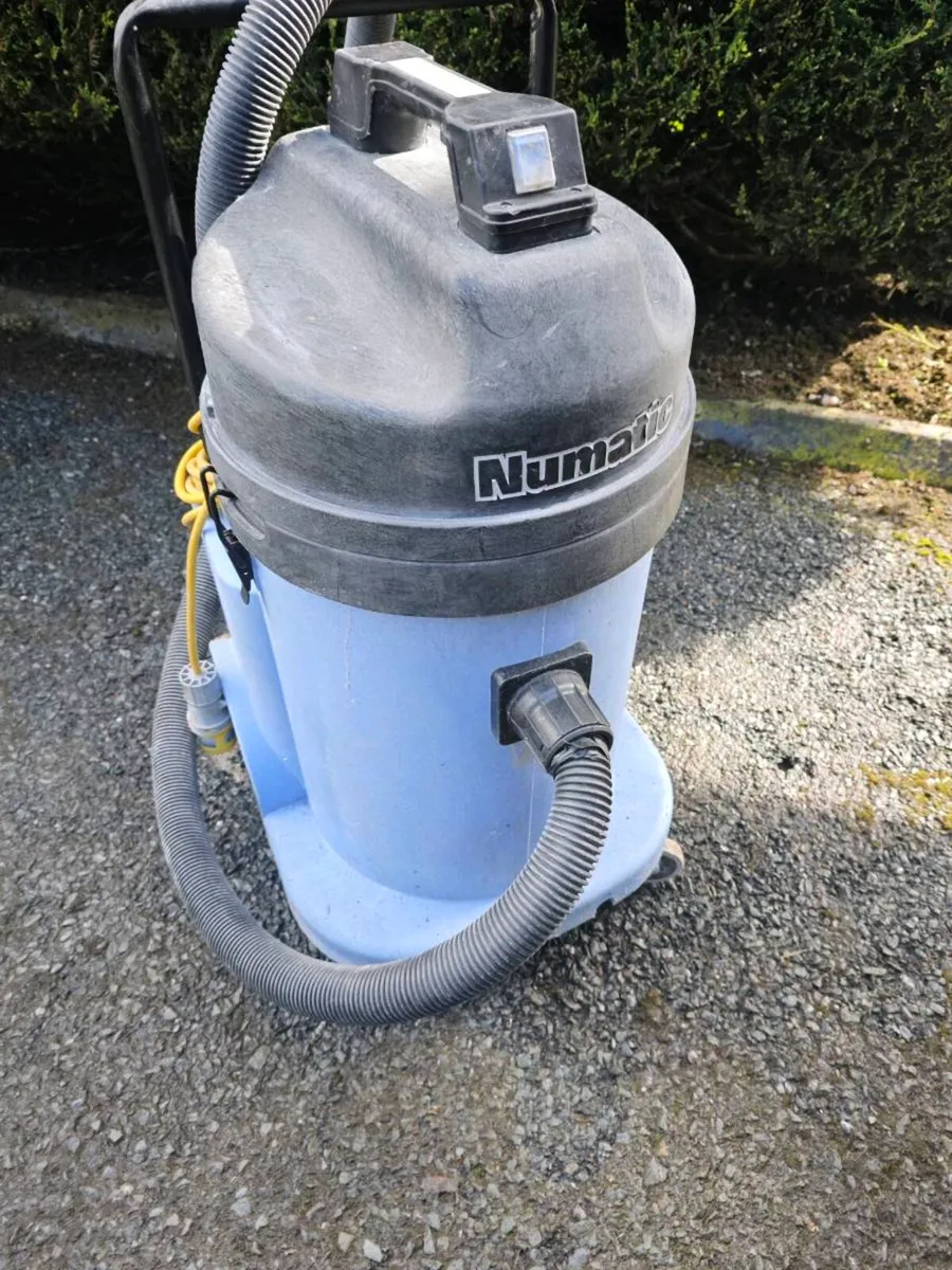 Wet vac Numatic