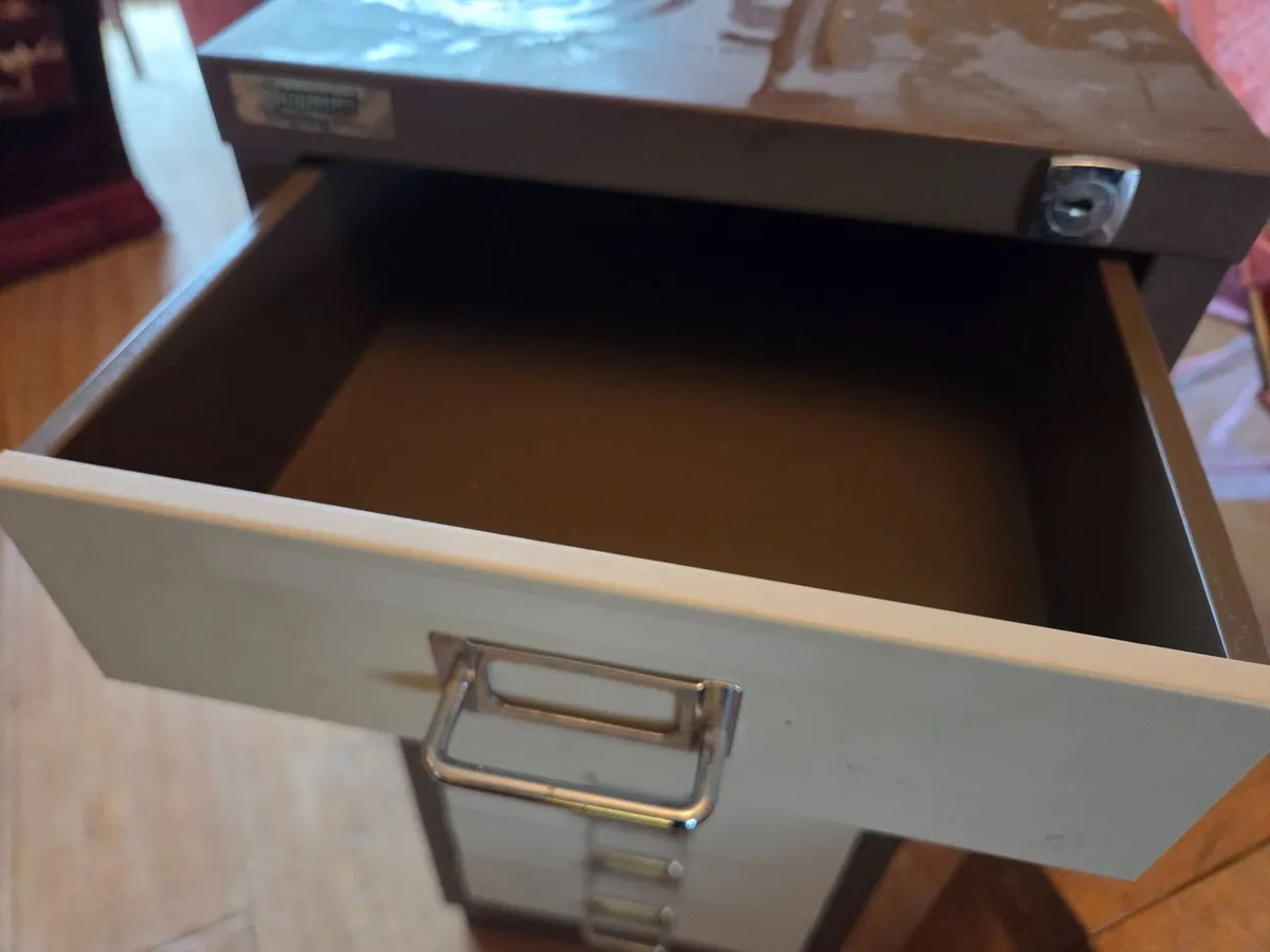 Filing Cabinet - Image 2