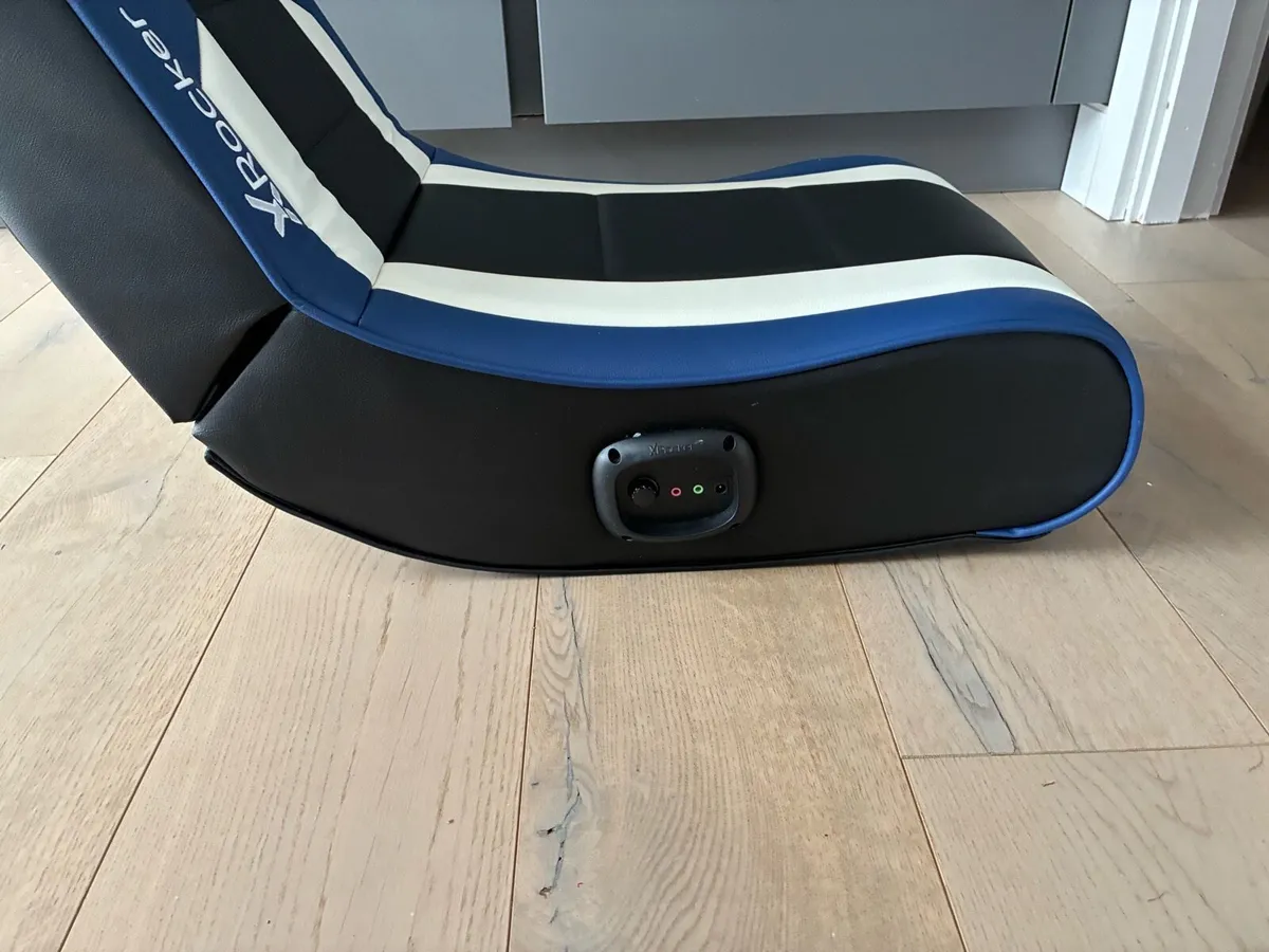 kids comfortable x-rocker gaming chair - Image 2