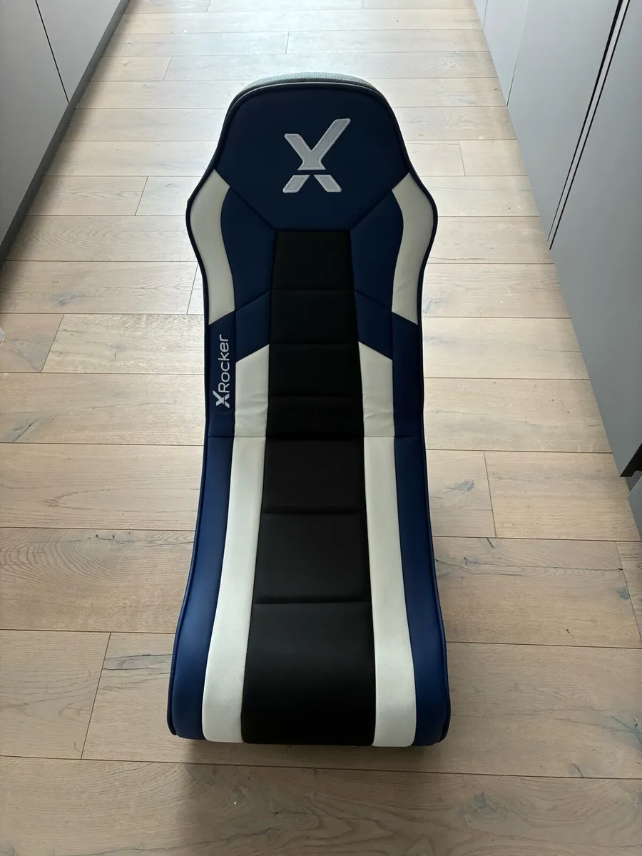 kids comfortable x-rocker gaming chair - Image 1