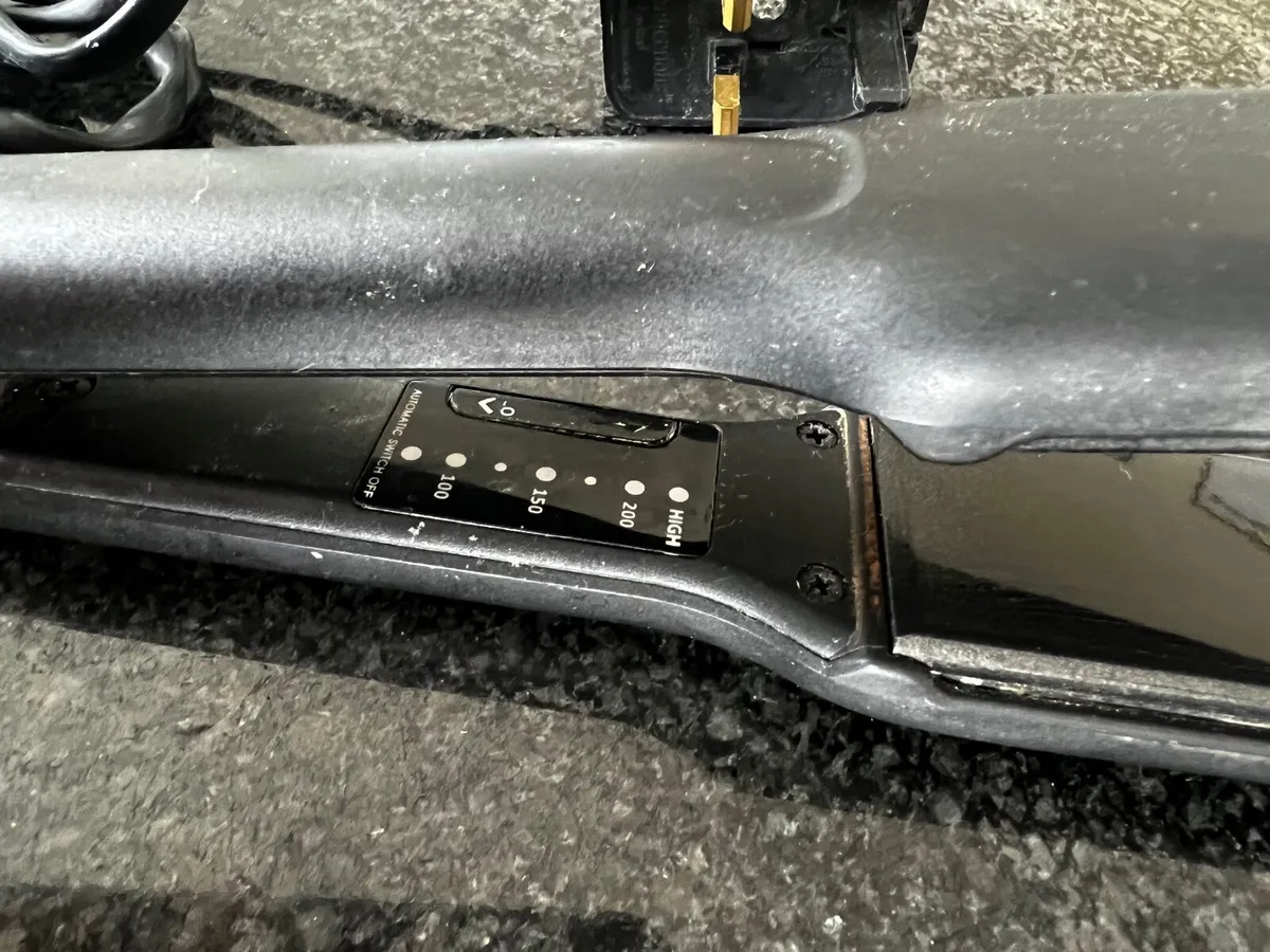 Cloud 9 hair straightener - Image 1