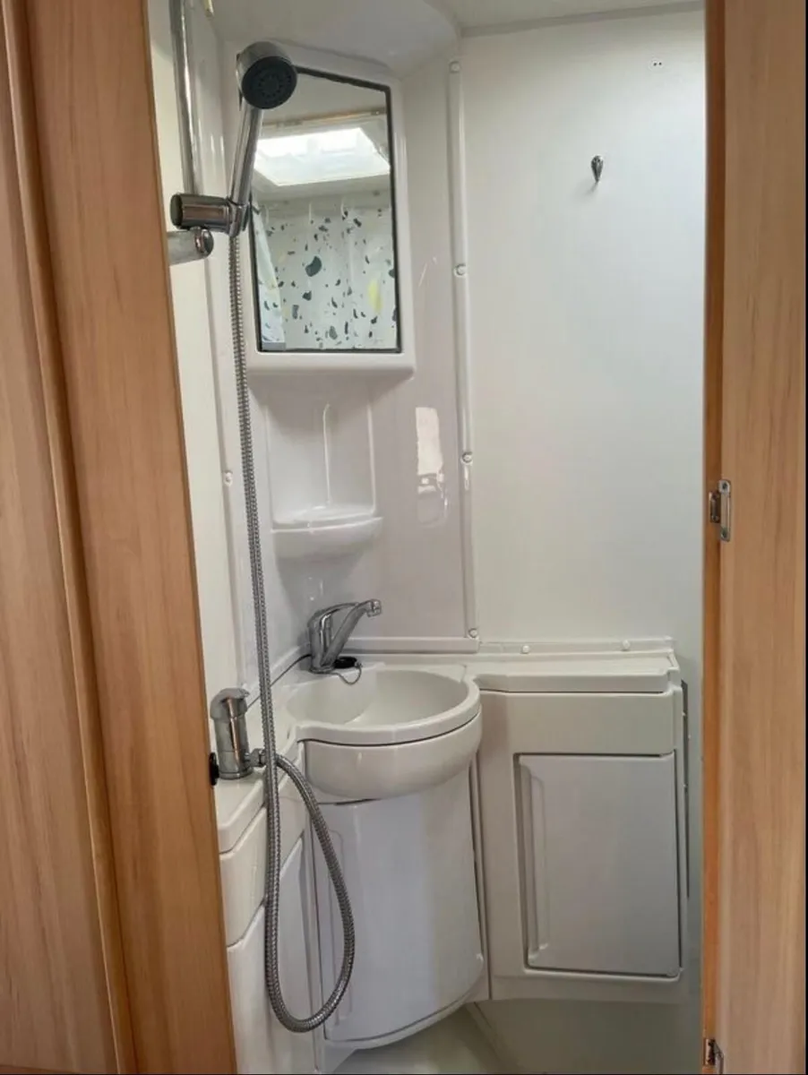 Caravan and Van - Image 2