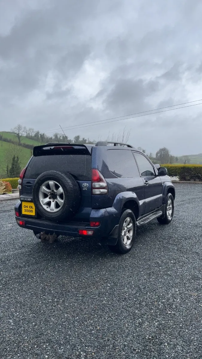 Toyota Land Cruiser 2004 - Image 2