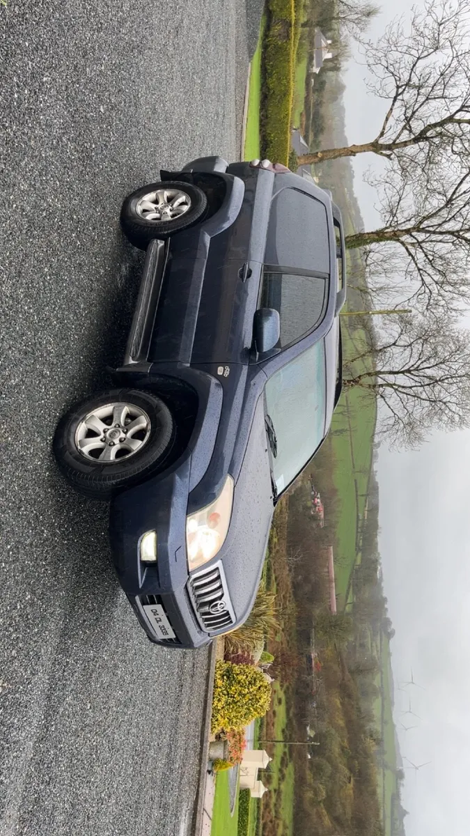 Toyota Land Cruiser 2004 - Image 4