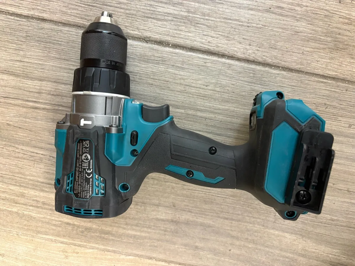 Makita 40v HP001G New - Image 3
