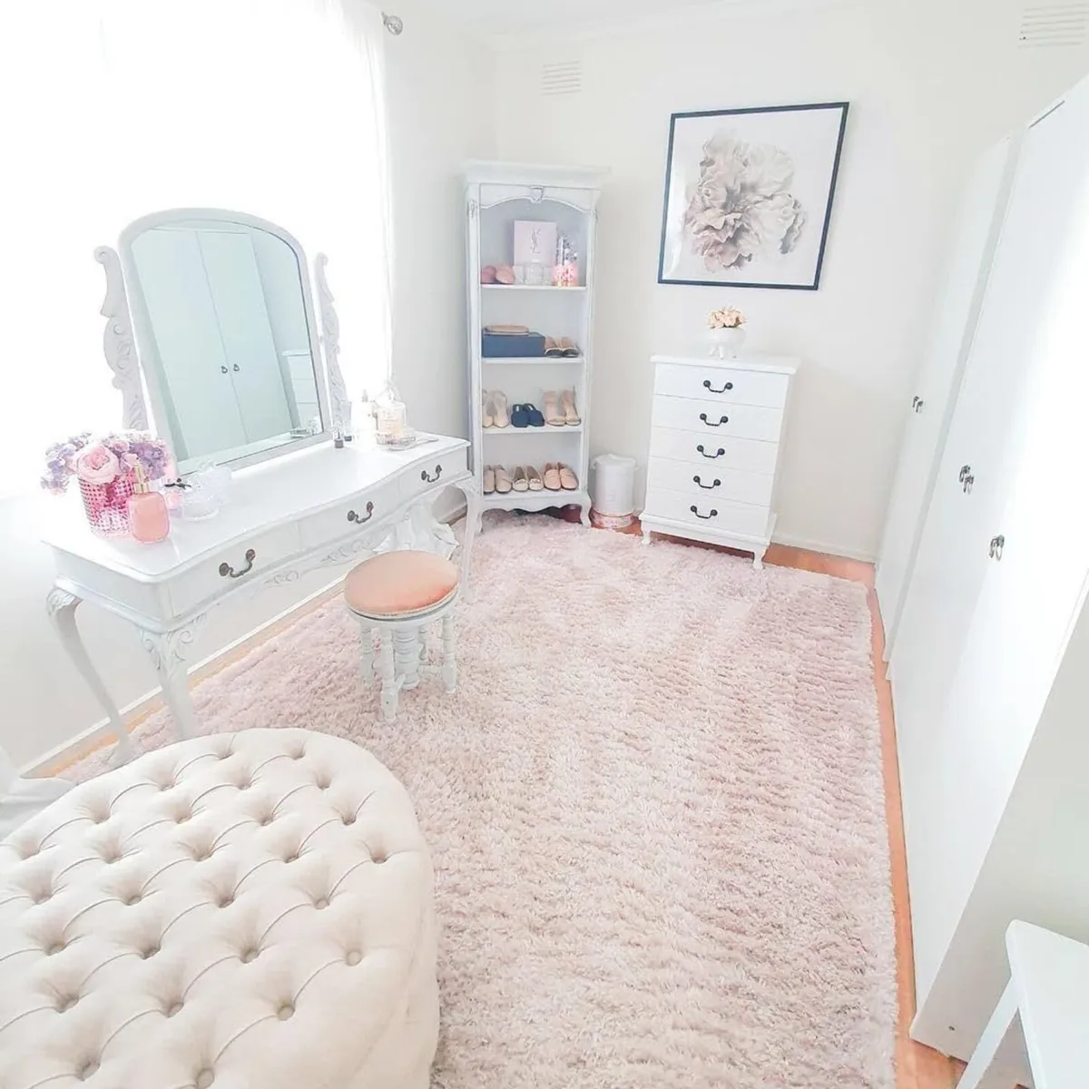 Super Soft Shaggy Light Pink Bedroom Rug Luxury - Image 1