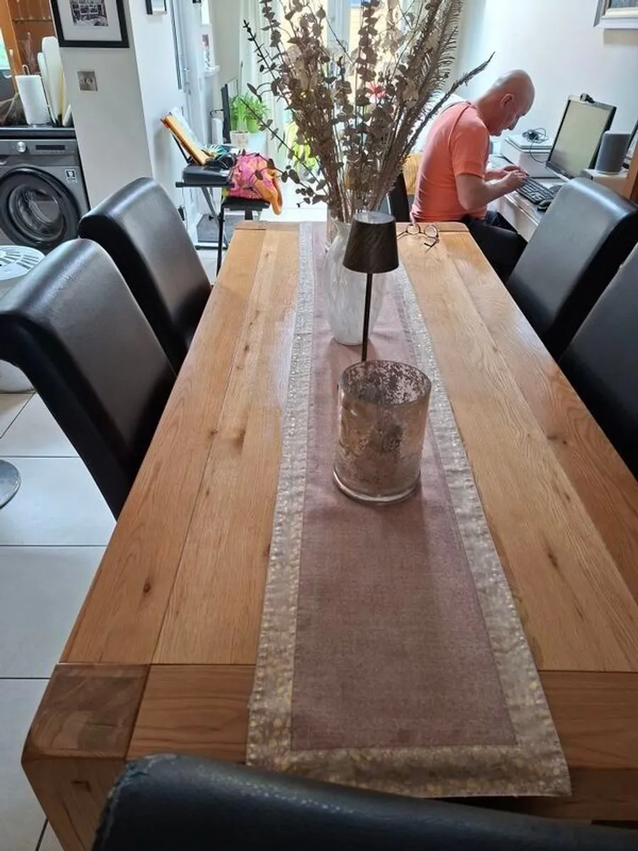 dining table - Image 3