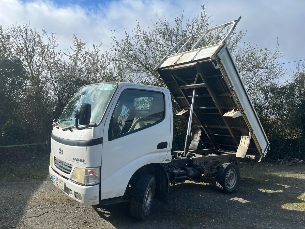 Toyota Dyna tipper - Image 1