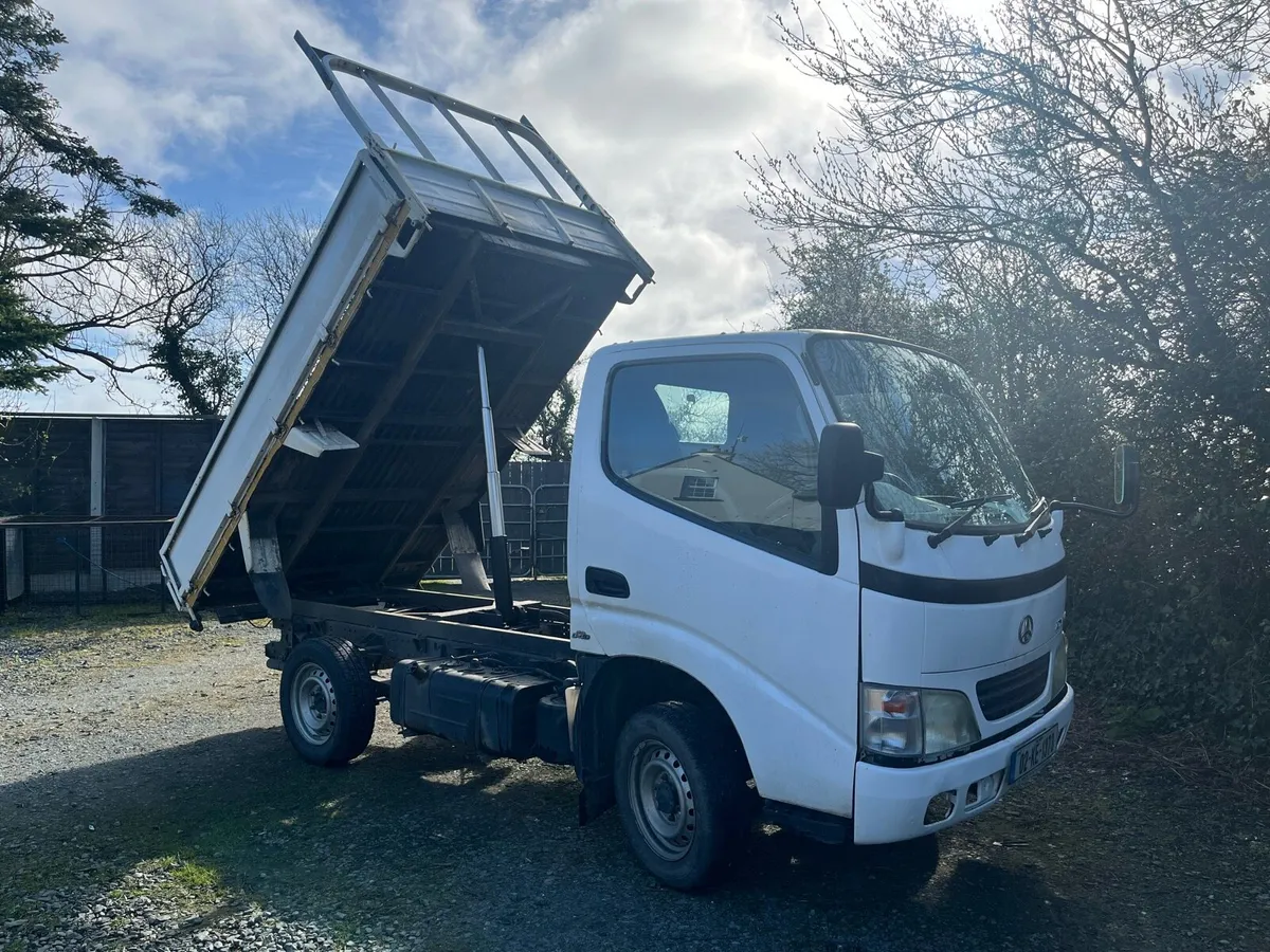 Toyota Dyna tipper - Image 4