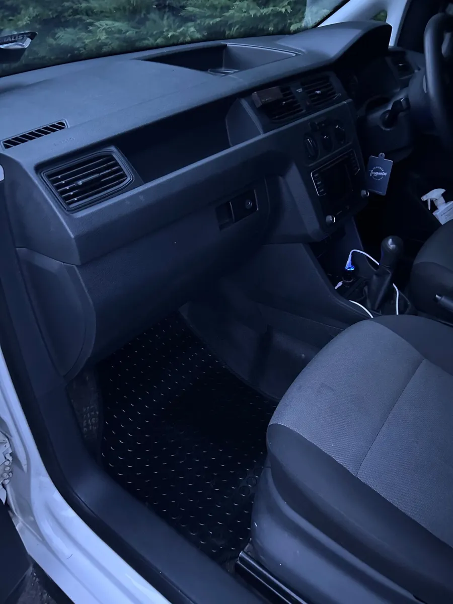 Volkswagen Caddy 2019 - Image 3