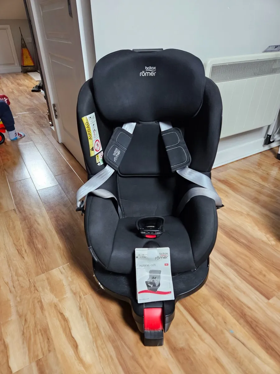 Britax Römer Dualfix M i-Size Car Seat - black - Image 4