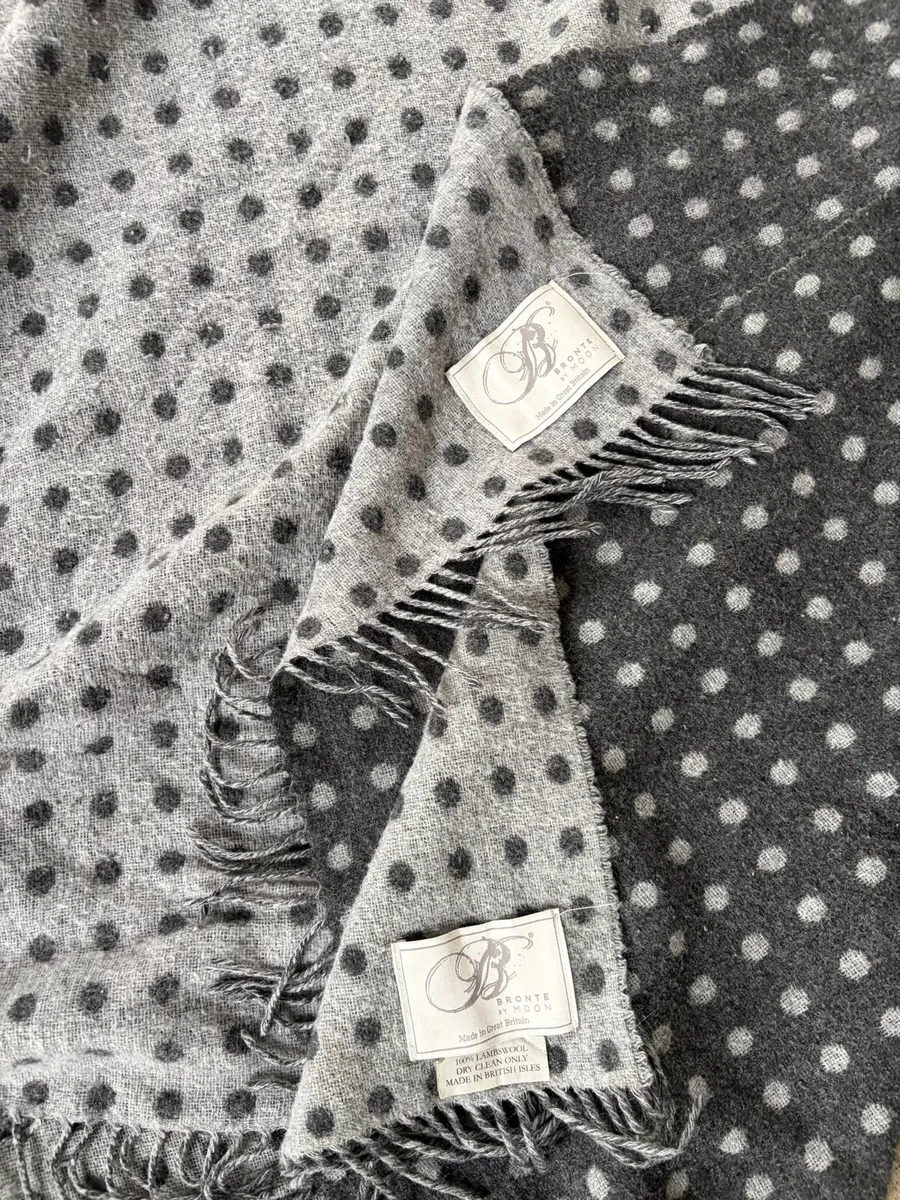 2 x pure wool throws - Image 4