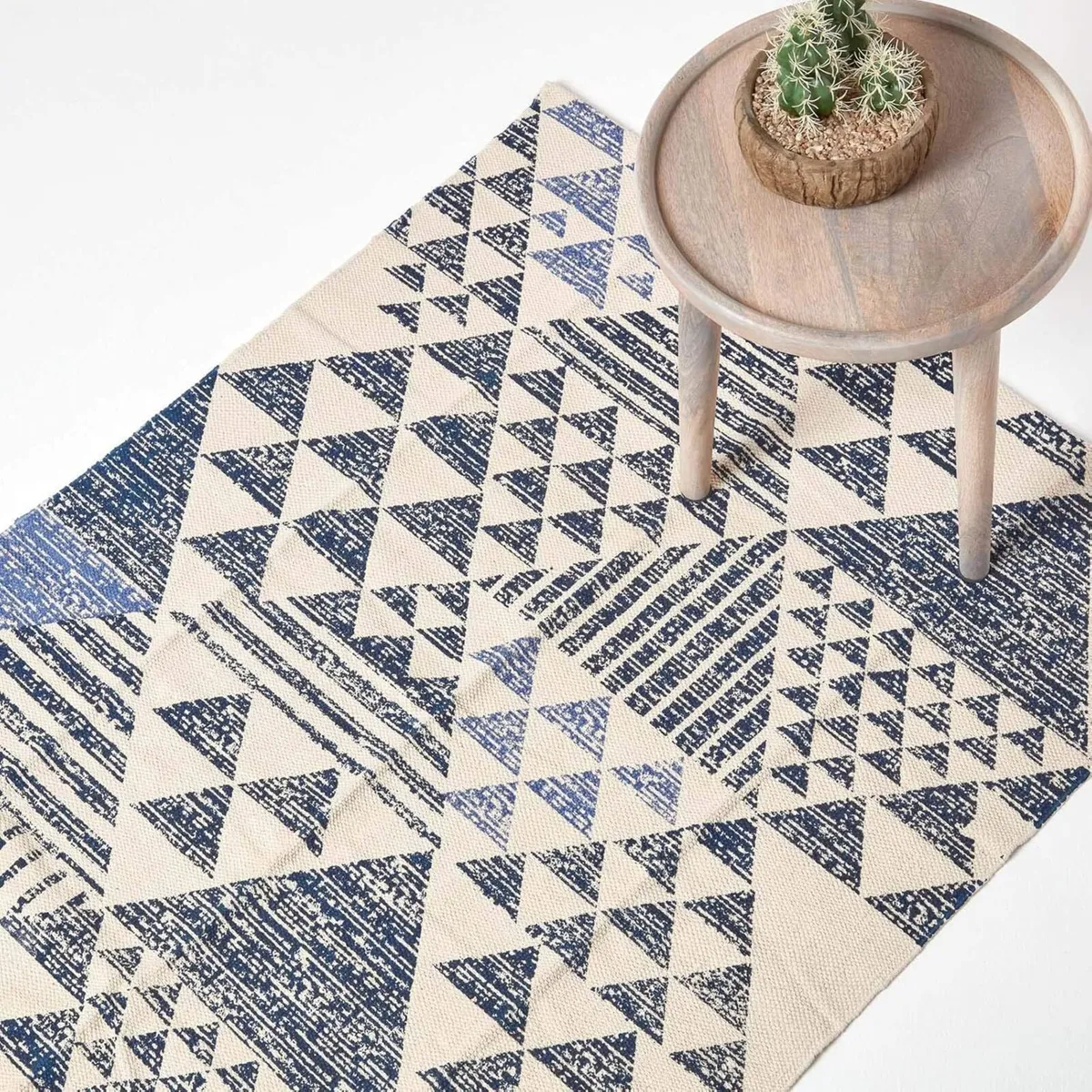 Geometric Printed Rug 'Delphi' Navy Blue White - Image 1